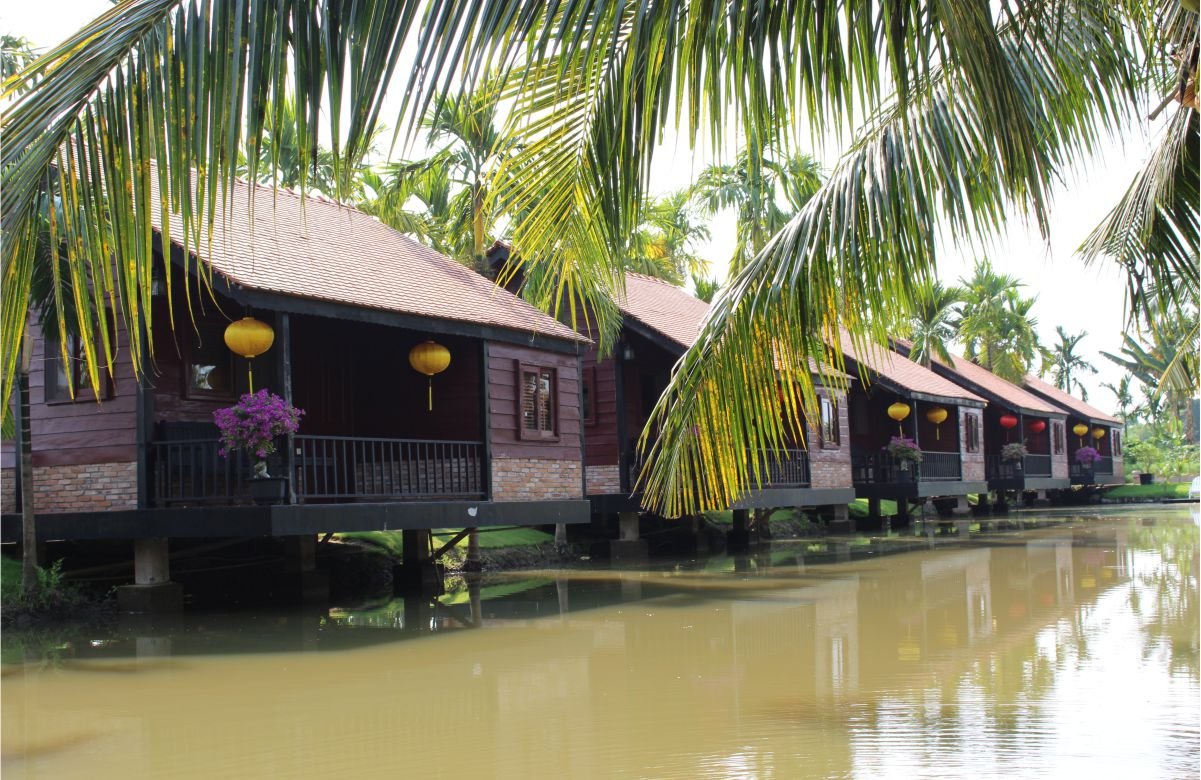 PRIVATE WOODENRETREAT